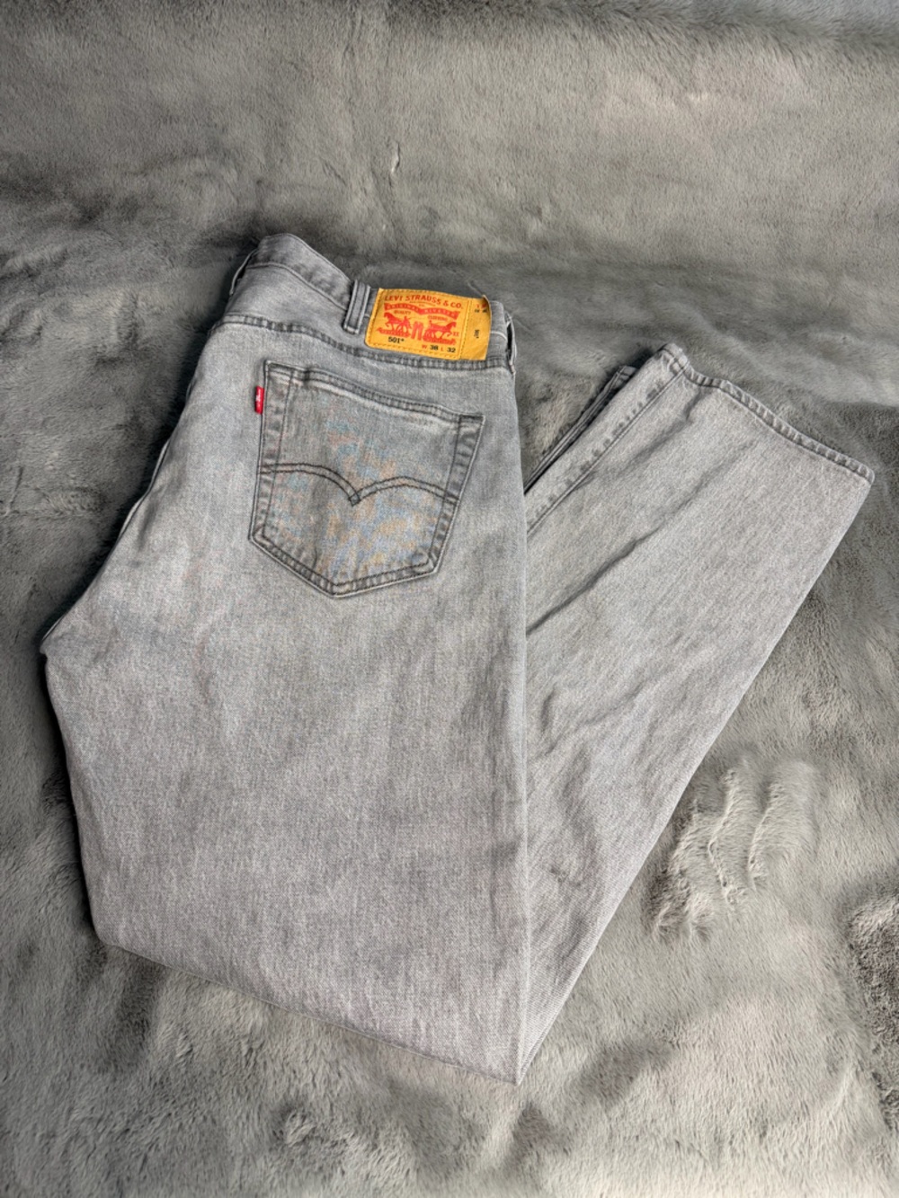 Levi's Men's Light Gray Relaxed Fit Jeans